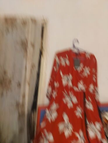 qırmızı kupalnik v Azərbaycan | Çimərlik paltarı: Bershka L (EU 40), rəng - Qırmızı, Ziyafət