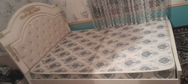 Двуспальные кровати: Двуспальная кровать, Б/у, С матрасом, длина - 220 см — 8