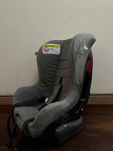 детское автомобильное кресло: Автокресло, цвет - Серый, Б/у