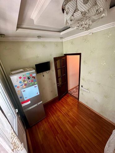 меняю авто на дом: 2 бөлмө, 37 кв. м, 106-серия, 3 кабат, Евроремонт