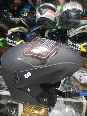 Moto dəbilqələr: Moto Dəbilqə Çənəsi açılan Mat qara 75azn Parlaq çənəsi açılan 95azn — 30