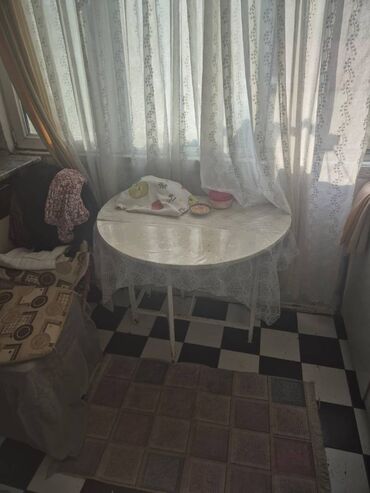 Qonaq otağı dəstləri: İşlənmiş, Servant, Dolab, Jurnal masası, Kredit yoxdur — 8