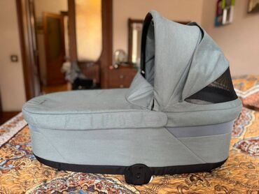 запчасти для велосипедов: Коляска, цвет - Серебристый, Б/у