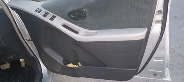 Toyota: Toyota Vitz: 2005 г., 1 л, Вариатор, Бензин, Хэтчбэк — 15