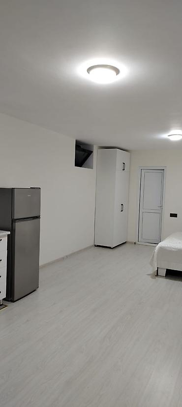 xirdalanda evler satilir: 🏡 Qax rayonunda, dağa çox yaxın ərazidə 1 otaqlı kirayə mənzil! 📍 Dağ — 2