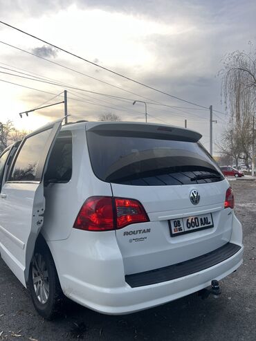 Volkswagen: Volkswagen Routan: 2009 г., 3 л, Автомат, Бензин, Минивэн