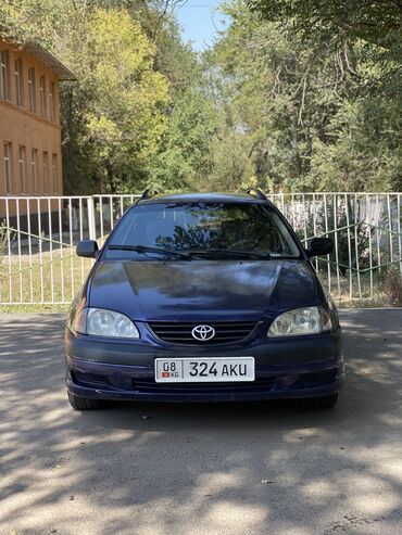 Toyota: Toyota Avensis: 2001 г., 1.8 л, Механика, Бензин, Универсал