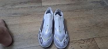 Два три раз носил 42 размер маломерка - Модель: Adidas F50