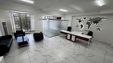 москва сити бишкек: Аренда офисов, 105 м², В жилом комплексе, 1 линия, С оборудованием, С отдельной кухней — 2