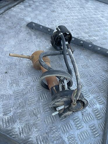 Другие автозапчасти: Продаю запчасти на БМВ е34 Задний стоп Передний усилитель Датчик at lalafo.kg — 10 Другие автозапчасти: Продаю запчасти на БМВ е34 Задний стоп Передний усилитель Датчик — 10