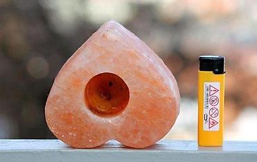 Sveće i svećnjaci: Masivni svećnjak od RUŽIČASTOG KAMENA u obliku Srca. Vintage, izuzetno — 1