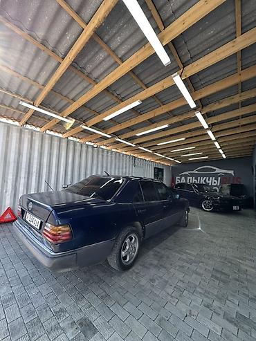 210 сди: Mercedes-Benz W124: 1992 г., 2 л, Механика, Дизель, Седан — 4