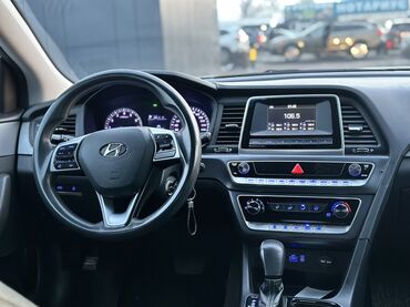Hyundai: Hyundai Sonata: 2019 г., 2 л, Автомат, Газ — 7
