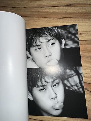 Kasete, CD i DVD: K‑pop set: magazini, albumi, stikeri i sitni merch Prodajem svoje — 25