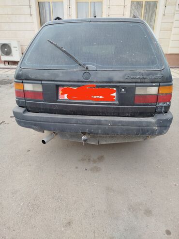 Volkswagen: Volkswagen Passat: 1991 г., 1.8 л, Механика, Бензин, Универсал