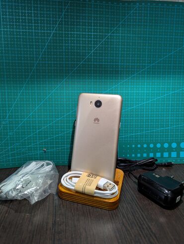 бу телефоны в бишкеке редми: Huawei Y5, Б/у, 16 ГБ, цвет - Бежевый, 2 SIM
