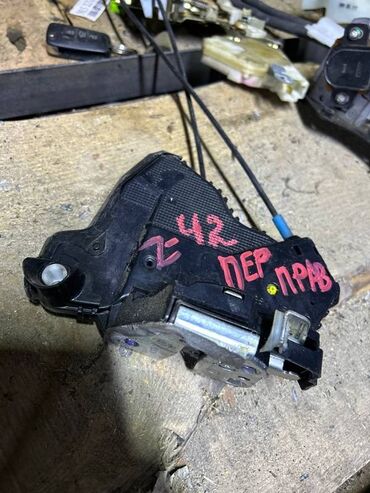 Другие автозапчасти: Замок двери Toyota Estima R50 3.5 2GR-FE 2007 перед. прав. (б/у)