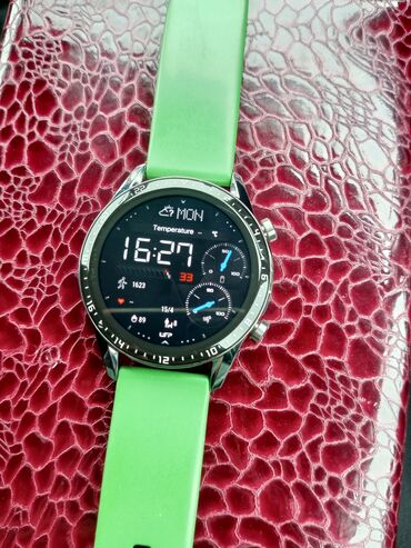 телефонные часы: Huawei gt 2.Оригинальный смарт часы очень стильный, покупал в Москве