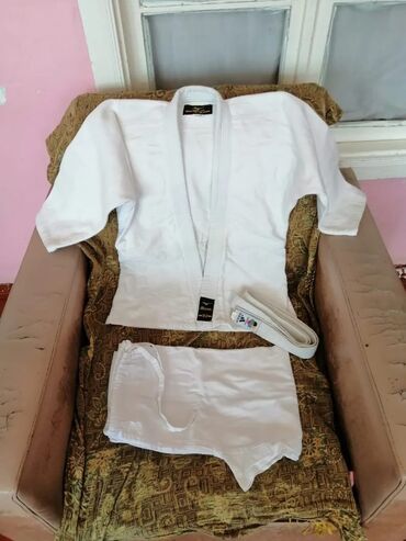 i̇dman qadın ətəkləri: Salam aleykum Oglan ve qiz uşaqlari ucun Yeni Karate geyimleri