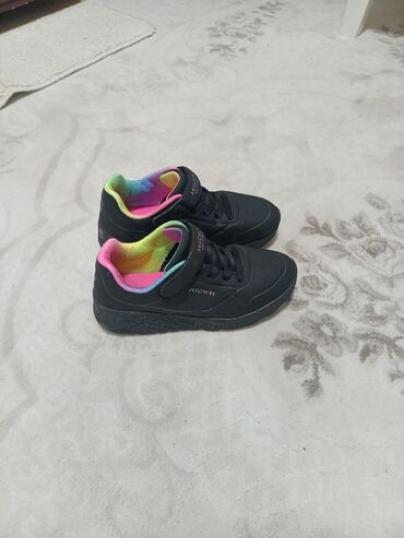 nike dunk low crno bele: Skechers, Size - 34, Waterproof