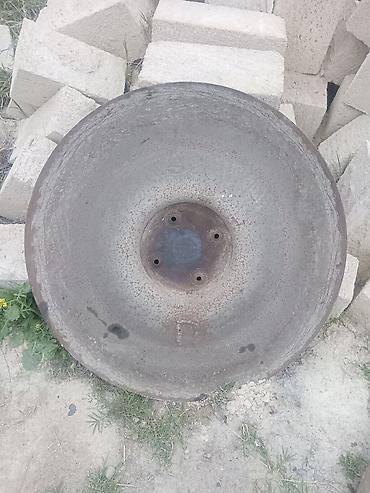 qedim xalca alan: METKARSAN 1.95 diskili kasılka üçün alt vanna 4 bolt əla vəziyyətdədi — 1