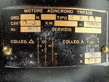 Ostali alati i mašine: Šmirgl mašina 5382-25 Širina radnog stola: 320 mm Dužina radnog — 3
