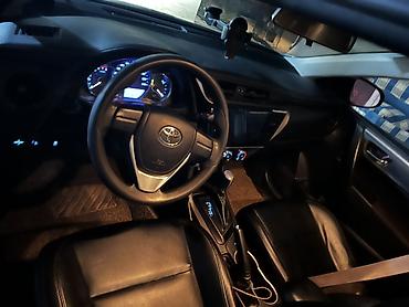 2018: Toyota Corolla: 2018 г., 1.3 л, Автомат, Бензин, Седан — 5
