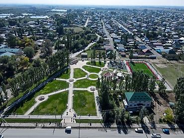 60: Продается одноэтажный кирпичный дом в тихом, уютном районе. с жилым — 1