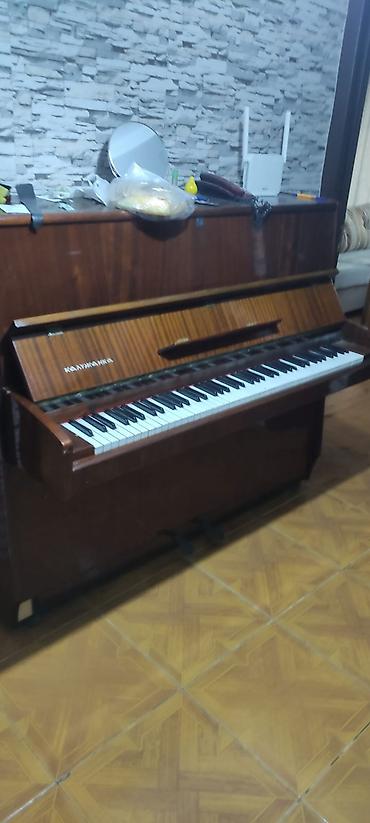 Upright pianino – “KALUJANKA” (Kalujanka) - Korpus: tünd qəhvəyi