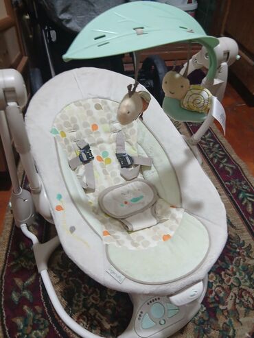 uwaq ucun manej: Для девочки и мальчика, Четырехугольная, Колыбель, С механизмом качания