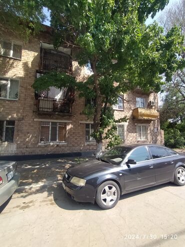 комната гоин: 2 комнаты, 41 м², 1 этаж, Старый ремонт