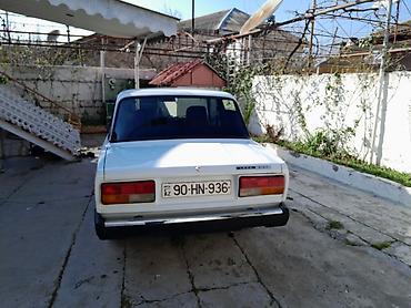 vaz 2107 on şuşə: Lada 2107 sedan – ağ rəng, 4 qapı, arxa ötürücülü klassik model — 3