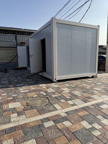 Контейнеры: Бытовой модуль/контейнерное здание (вагончик) - Размер приблизительно — 18