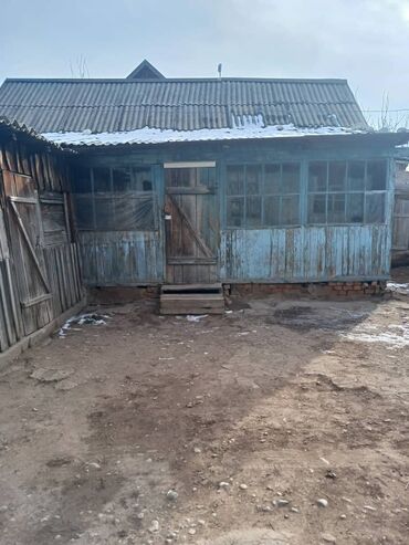 дом в киргизии: 100 м², 4 комнаты, Старый ремонт