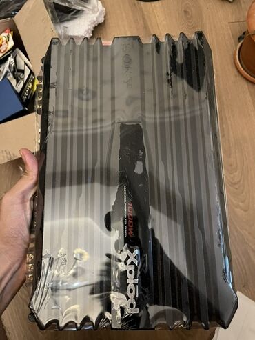 Sony Xplod seriyasına aid 1000W gücündə avtomobil gücləndiricisi