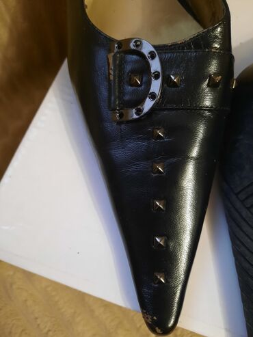 Salonke: Salonke, 39 — 9