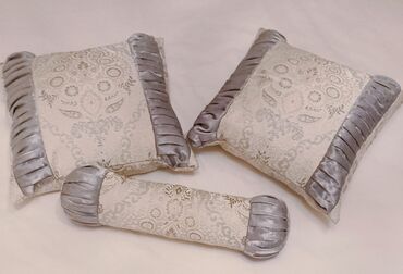 текстиль одеяла подушки: Набор из 3 подушек
2шт.40×40
1 длинный