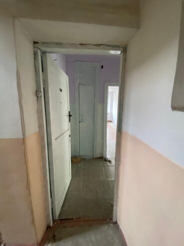 квартира долга: 3 комнаты, 2 м², 1 этаж, Старый ремонт