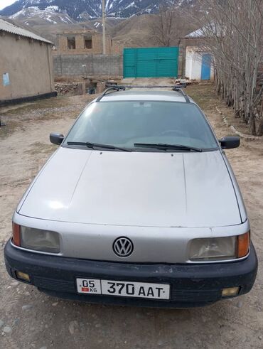 Volkswagen: Volkswagen Passat: 1989 г., 1.8 л, Механика, Бензин, Универсал