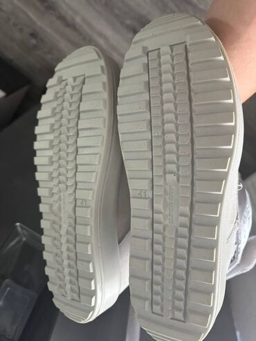 Gležnjače: Gležnjače, Skandia, 41 — 3