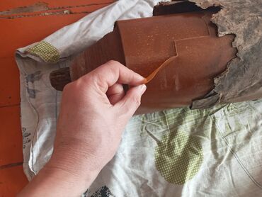 улан микрорайон: Продаю изоляция локаткан за все 500сом район Ахунбаева Малдыбаева