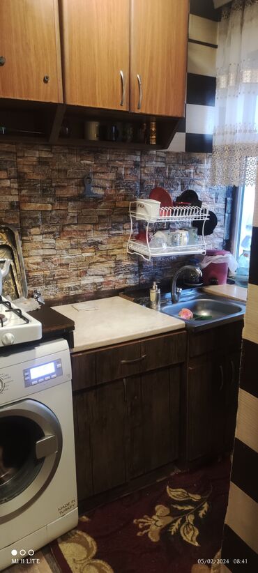 Yeni tikili: Bülbülə qəs., 3 otaqlı, Yeni tikili, m. Koroğlu, 80 kv. m — 9