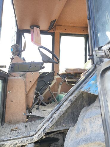 Тракторы МТЗ (Беларус): Трактор «Беларус» МТЗ 82.1 (надпись на борту). Основные — 3