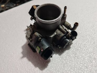 Auto delovi: Klapna gasa Lada 21214 Niva 1.7i br.1. Polovno, ocuvano. Skinuto sa — 5