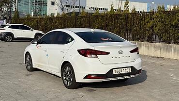 Hyundai: Hyundai Elantra: 2019 г., 1.6 л, Автомат, Бензин, Седан — 5