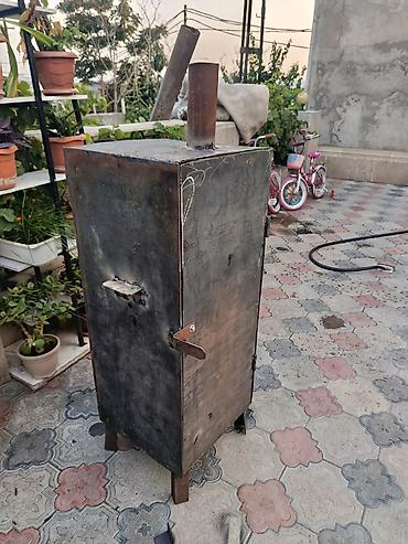 Manqallar, qrillər, barbekyu: Dumanla bişirmə/smoker soba – metal korpuslu, ayaqlı, üst hissədə — 3