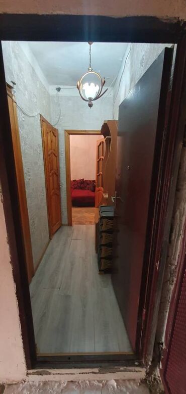 Uzunmüddətli kirayə mənzillər: Yasamal rayonu, 20 Yanvar metrosunun yaxınlığı, köhnə tikili, 5 — 8