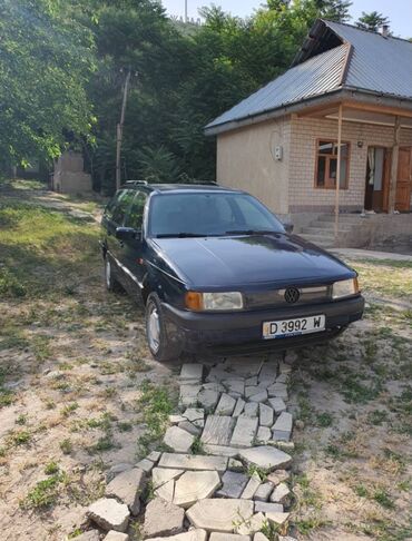 компьютер пассат: Volkswagen Passat Variant: 1990 г., 1.8 л, Механика, Бензин, Van