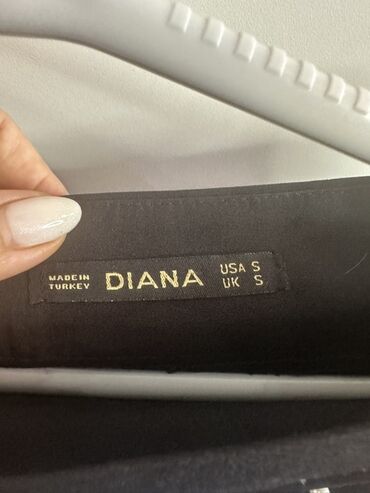 Dəstlər, kostyumlar: Qadın geyim dəsti -geyimlerin her biri 5 manatdl cox yaxsl — 52