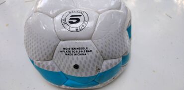 Rekviziti za vežbanje: Lopte za fudbal br.5: Umbro, Derbi i Adidas i druge vest — 6